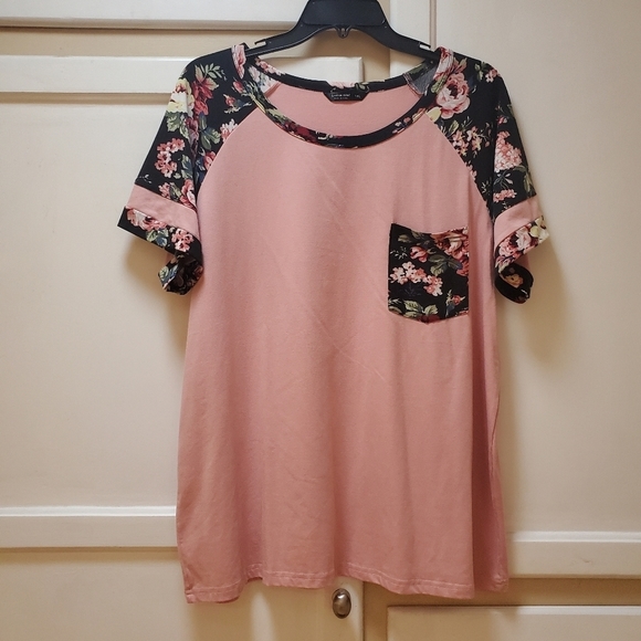 SHEIN Women's Short-sleeved Floral Print T-shirt - Picture 4 of 10